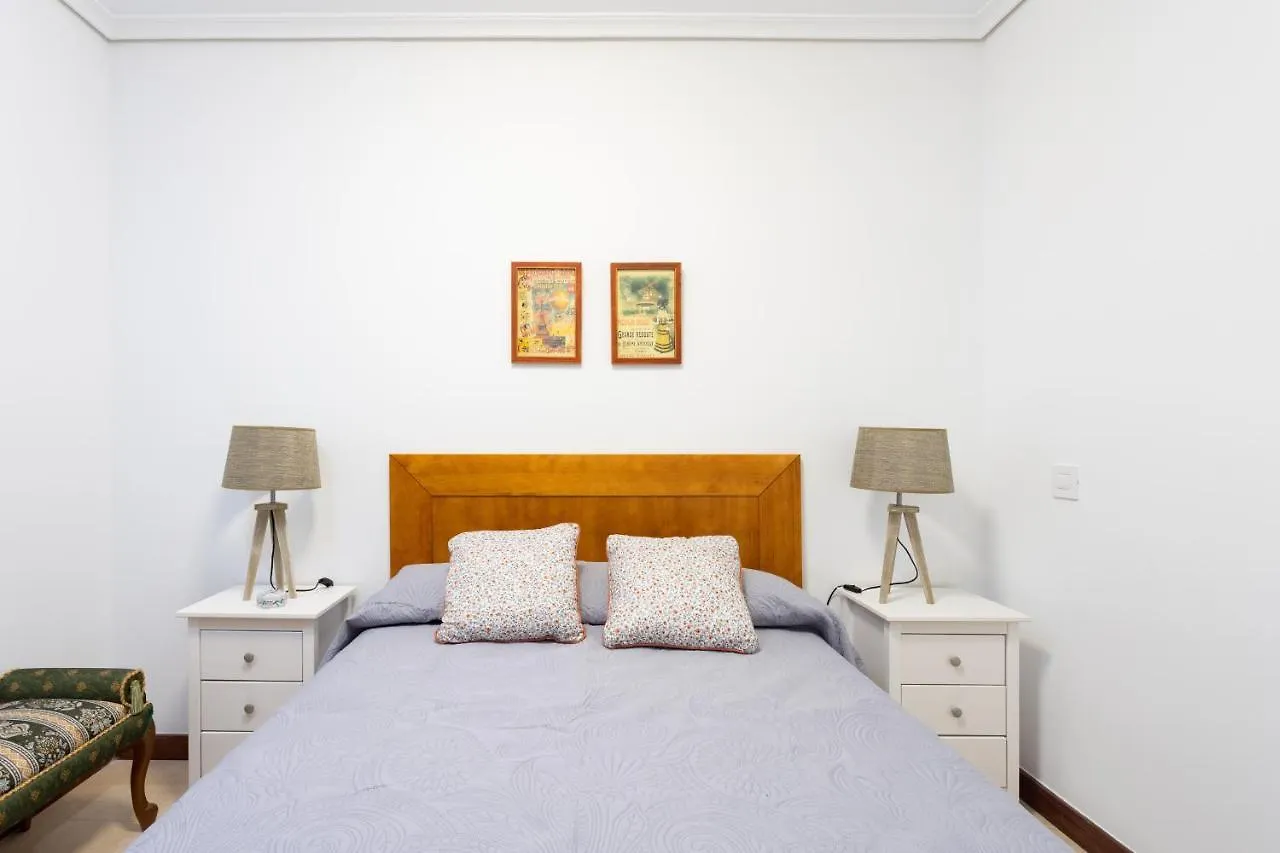 Apartment Home2Book Stylish & Roomy Santa Cruz City Center Spain